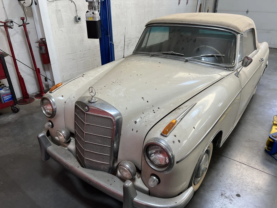 1961 Mercedes-Benz W128 - Image 2 of 31