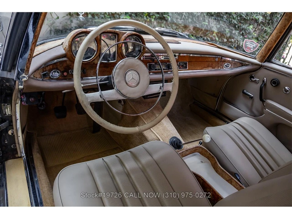 1961 Mercedes-Benz W111 Sedan - Image 17 of 31