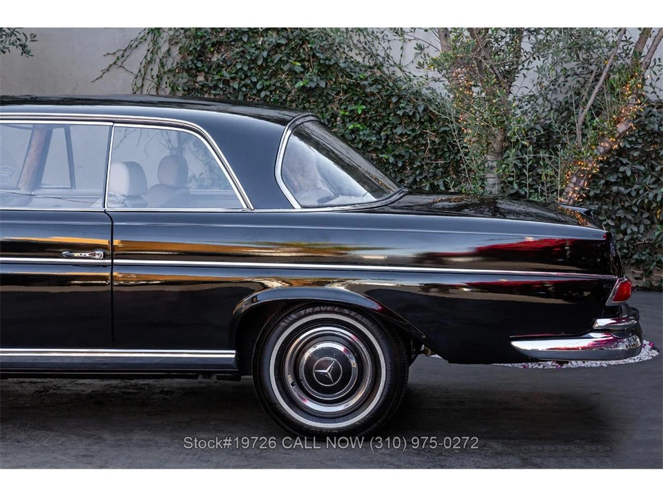 1961 Mercedes-Benz W111 Sedan - Image 13 of 31