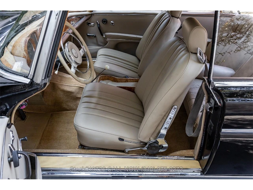 1961 Mercedes-Benz W111 Sedan - Image 16 of 31