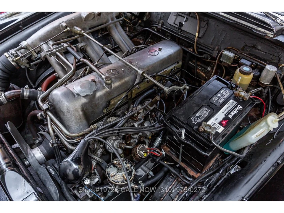 1961 Mercedes-Benz W111 Sedan - Image 28 of 31