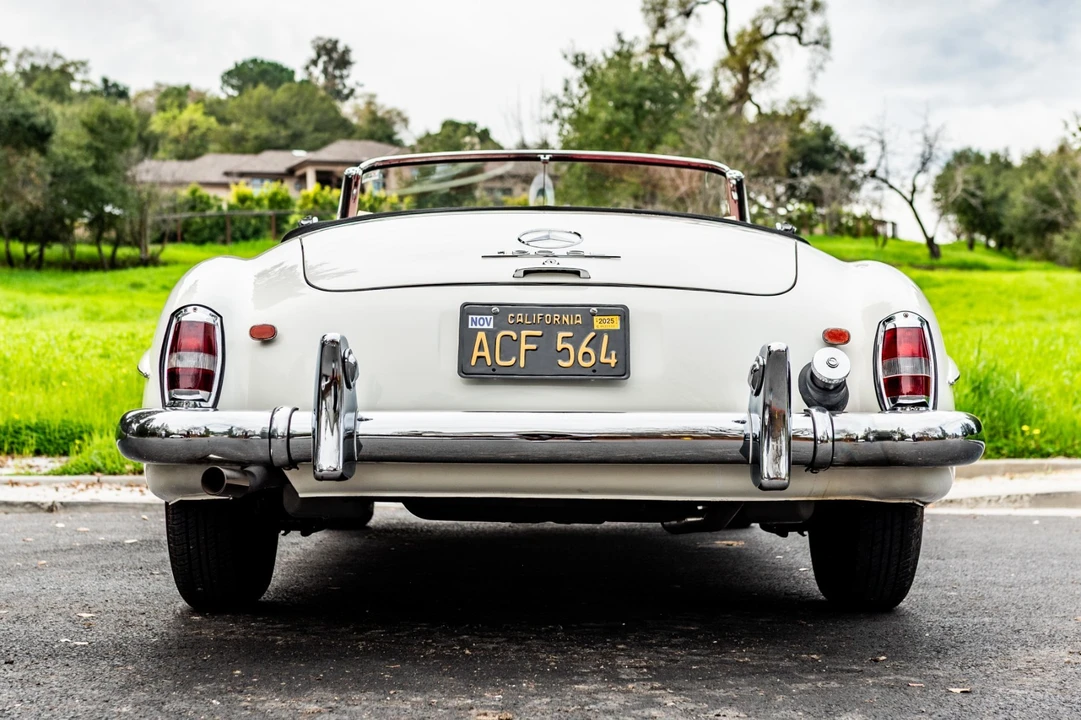 1961 Mercedes-Benz 190 SL - Image 5 of 21