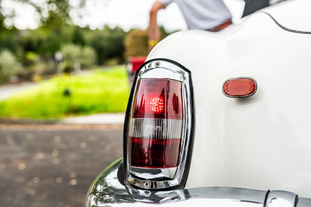 1961 Mercedes-Benz 190 SL - Image 10 of 21