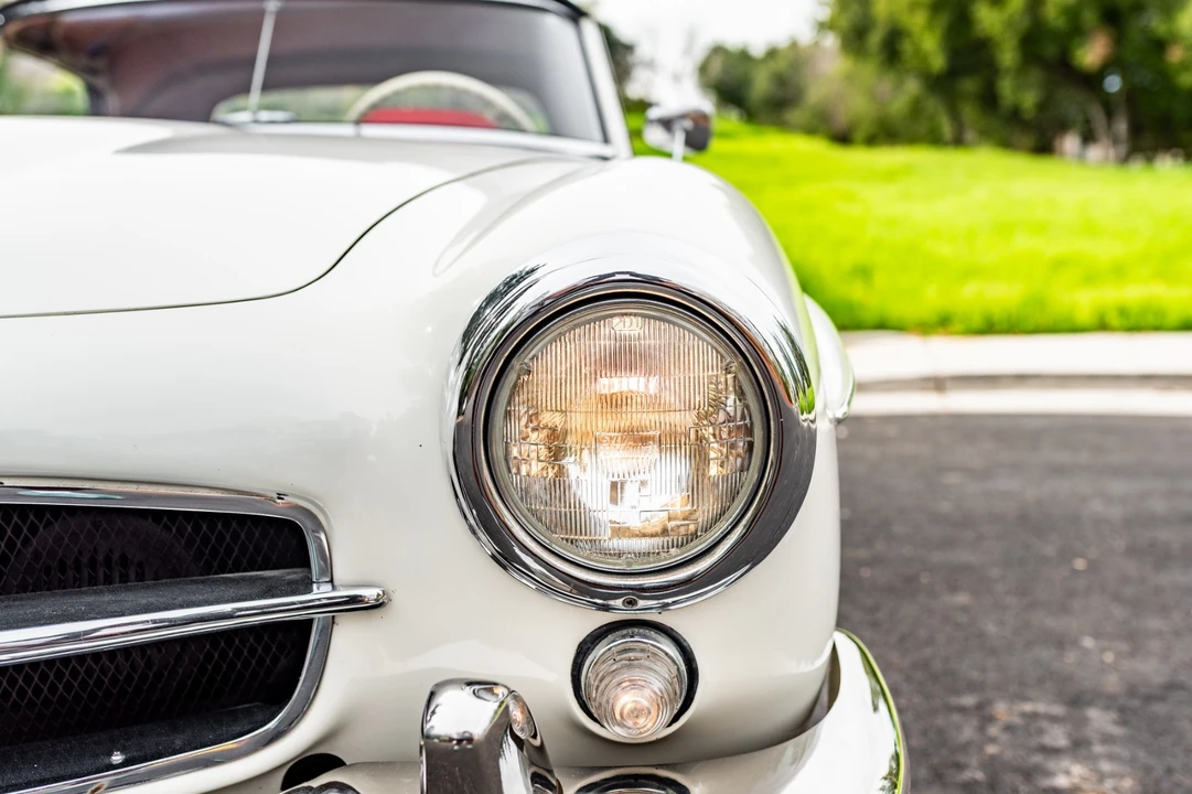 1961 Mercedes-Benz 190 SL - Image 9 of 21