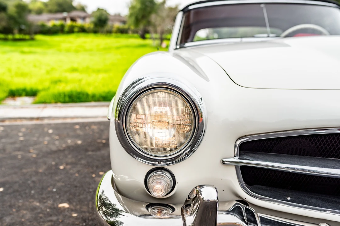 1961 Mercedes-Benz 190 SL - Image 8 of 21