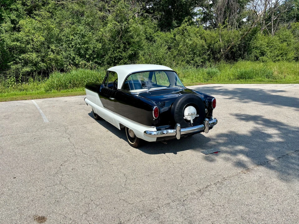 1961 Nash Metropolitan - Image 11 of 31
