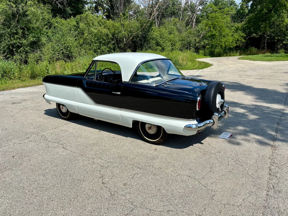 1961 Nash Metropolitan - Image 12 of 31