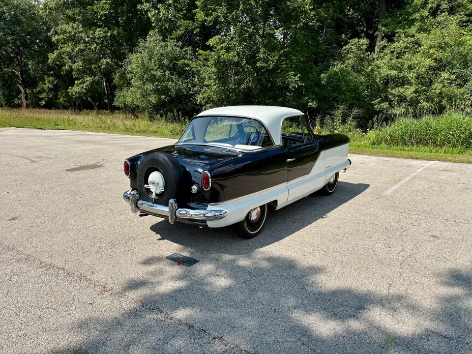 1961 Nash Metropolitan - Image 9 of 31