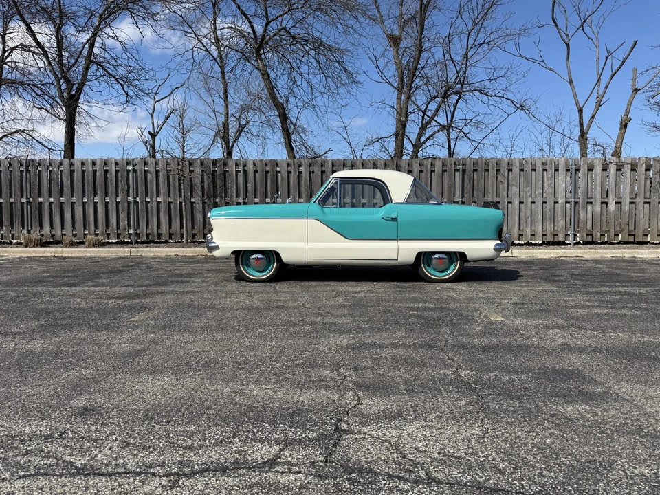 1961 Nash Metropolitan - Image 10 of 31