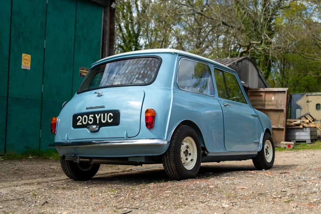 1961 Morris - Image 12 of 30
