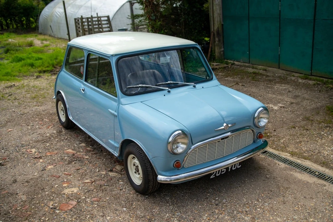 1961 Morris - Image 3 of 30
