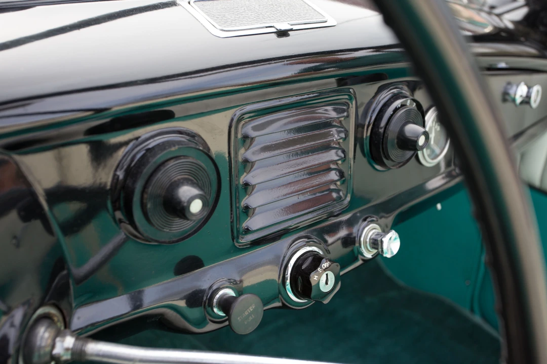 1961 Nash Metropolitan - Image 4 of 12