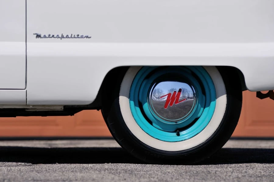 1961 Nash Metropolitan - Image 8 of 12