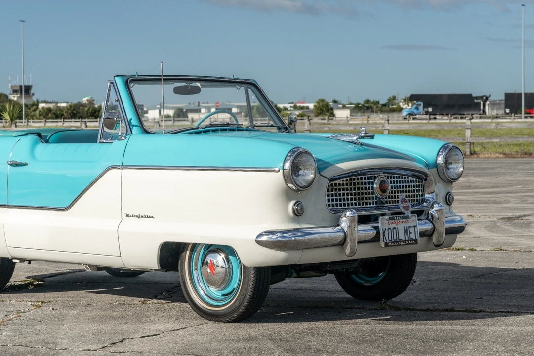 1961 Nash Metropolitan - Image 12 of 21