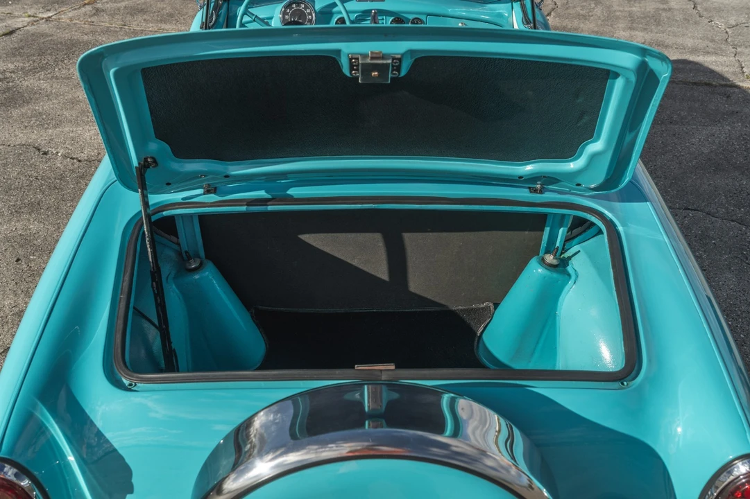 1961 Nash Metropolitan - Image 15 of 21