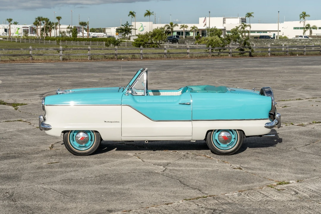 1961 Nash Metropolitan - Image 11 of 21