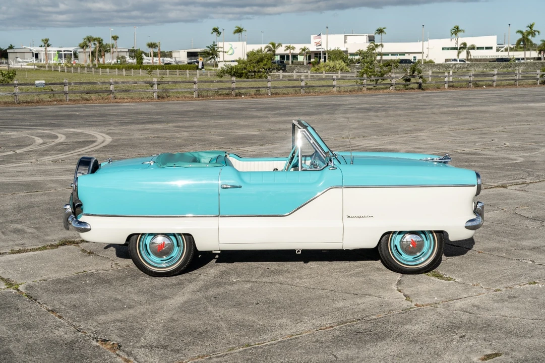 1961 Nash Metropolitan - Image 6 of 21