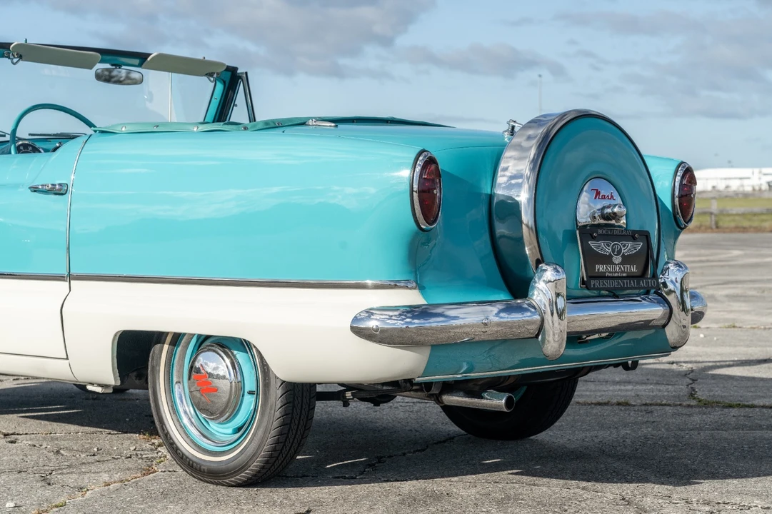 1961 Nash Metropolitan - Image 9 of 21