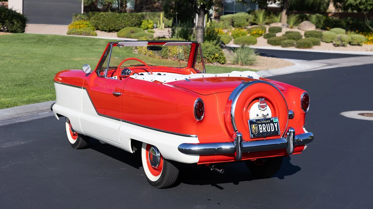 1961 Nash Metropolitan - Image 14 of 31