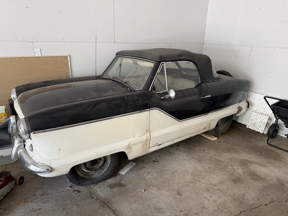 1961 Nash Metropolitan - Image 2 of 9