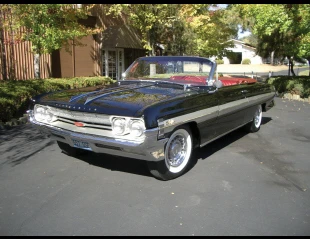 1961 Oldsmobile Starfire - Image 3 of 8