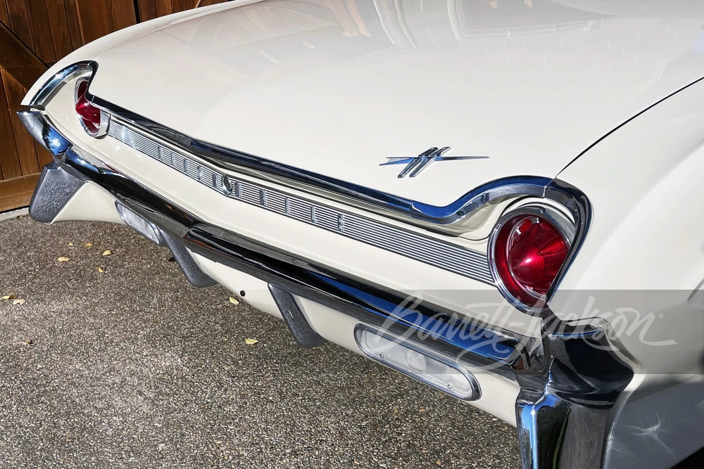 1961 Oldsmobile 88 - Image 4 of 11