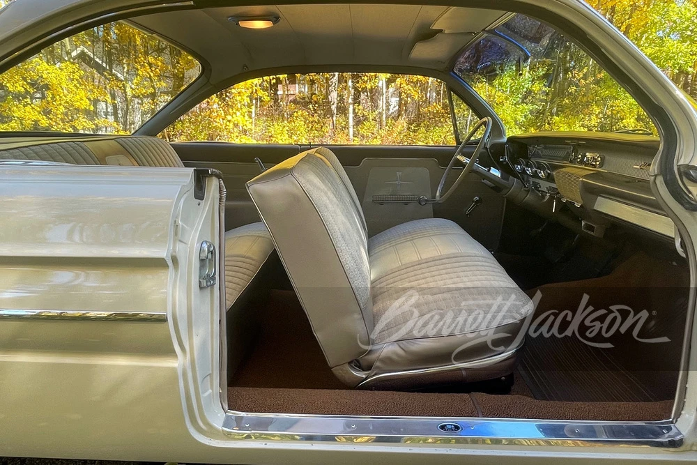 1961 Oldsmobile 88 - Image 7 of 11