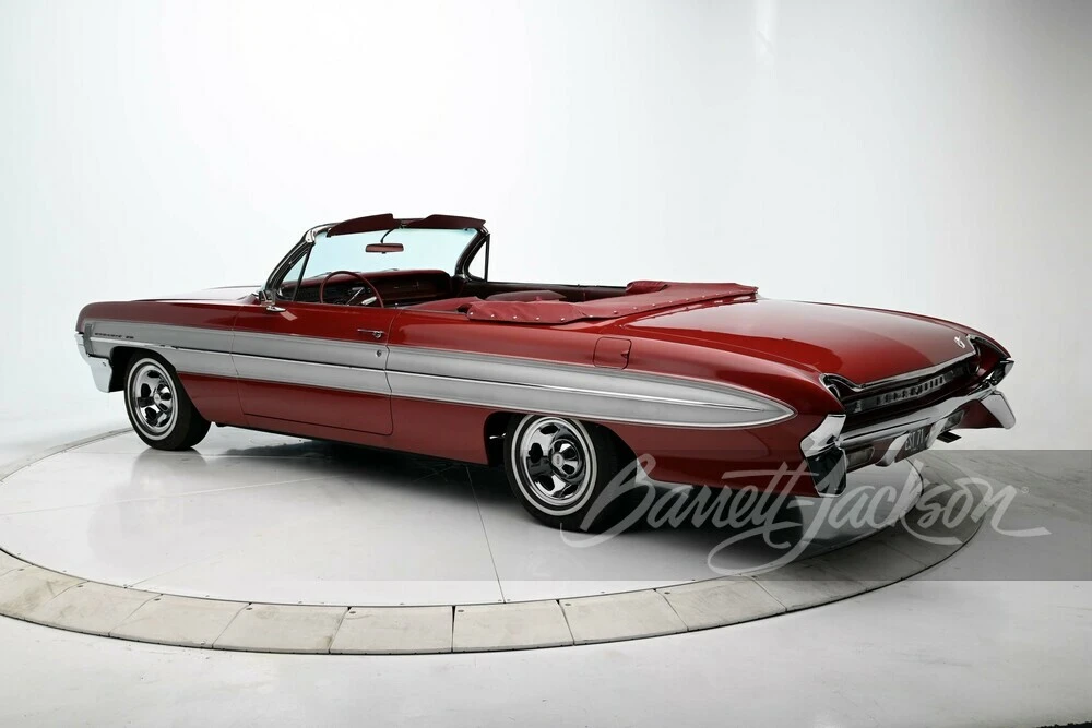1961 Oldsmobile 88 - Image 9 of 18
