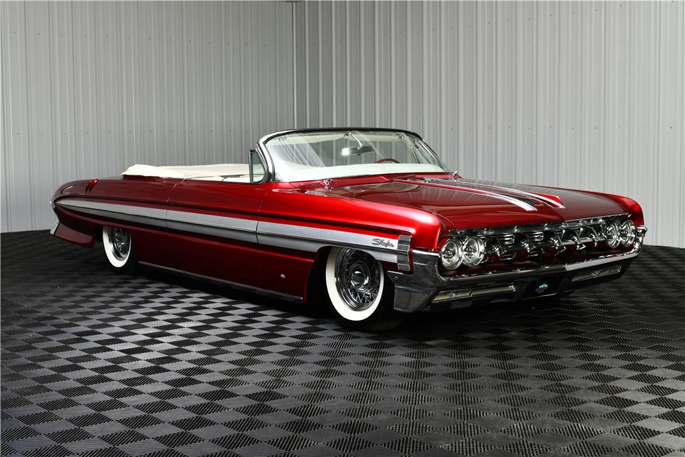 1961 Oldsmobile Starfire - Image 2 of 6