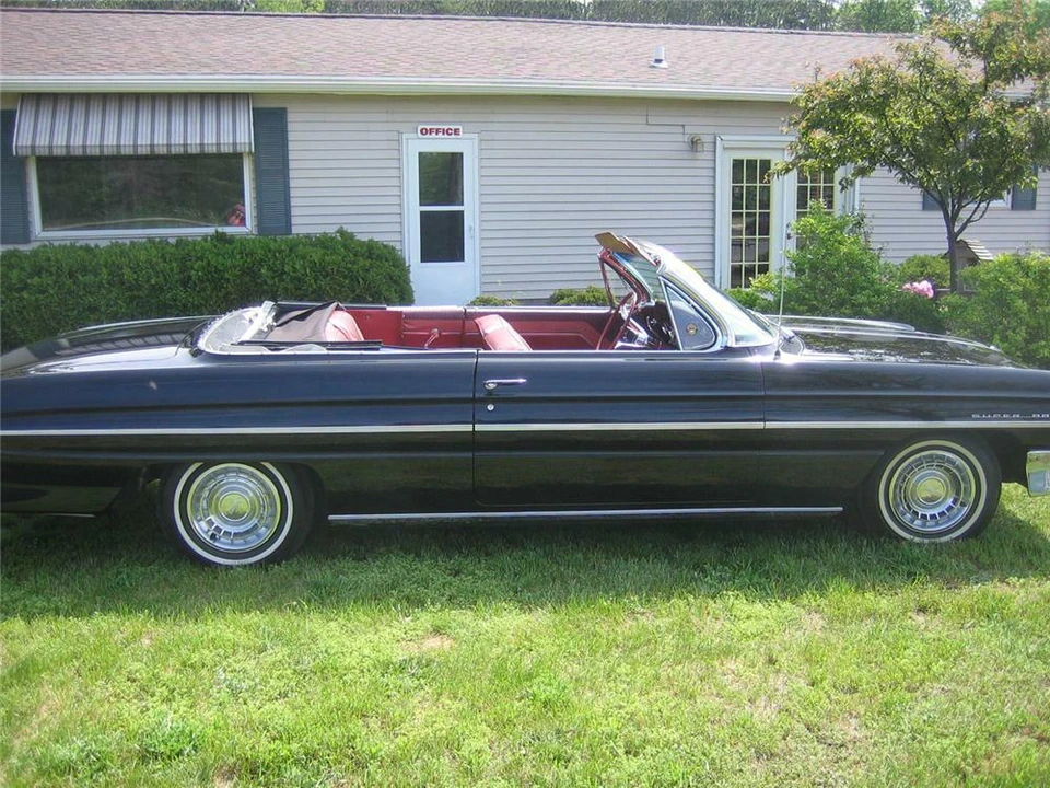 1961 Oldsmobile 88 - Image 5 of 5