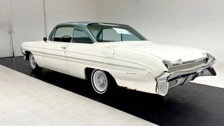 1961 Oldsmobile 88 - Image 19 of 31