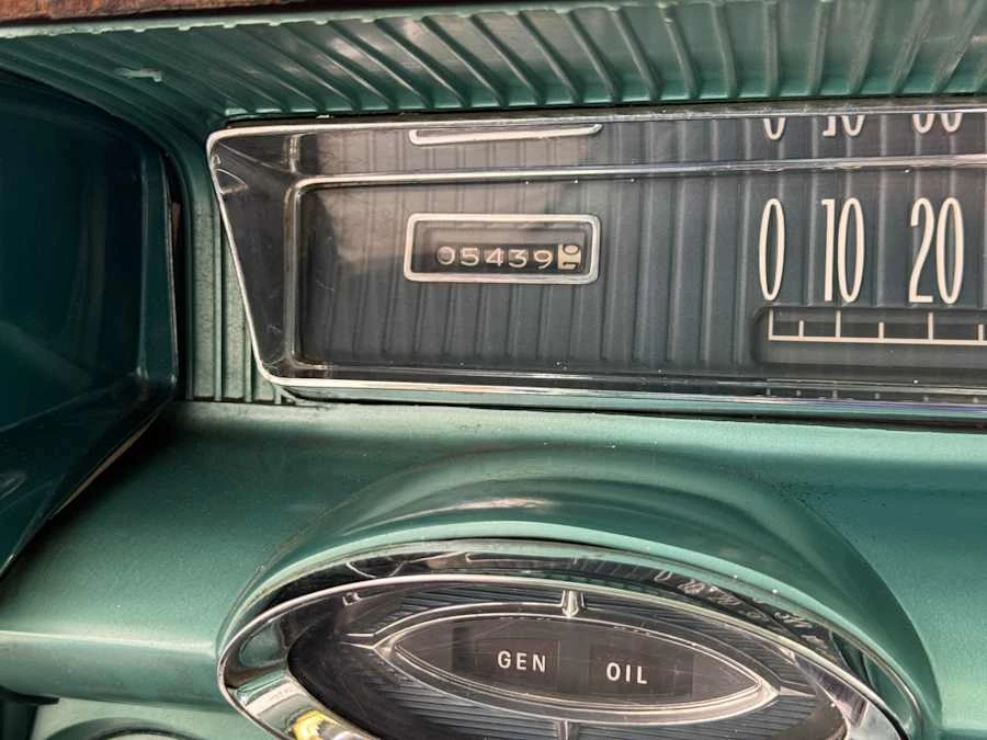 1961 Oldsmobile 88 - Image 28 of 31