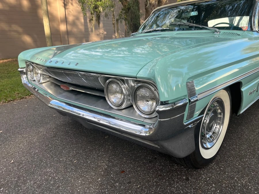 1961 Oldsmobile 98 - Image 12 of 19