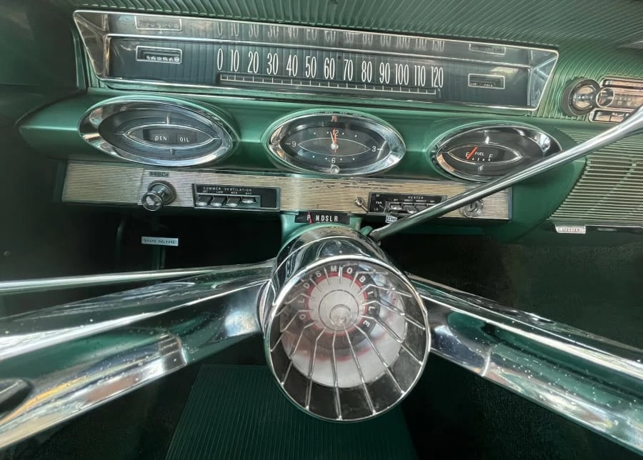 1961 Oldsmobile 98 - Image 16 of 19