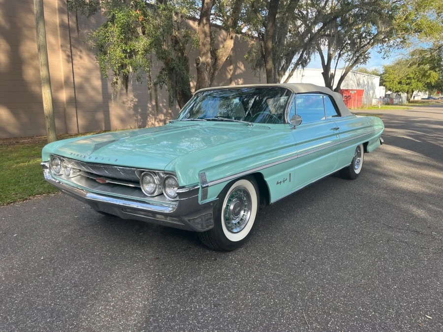 1961 Oldsmobile 98 - Image 17 of 19