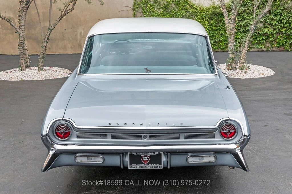 1961 Oldsmobile 98 - Image 6 of 12