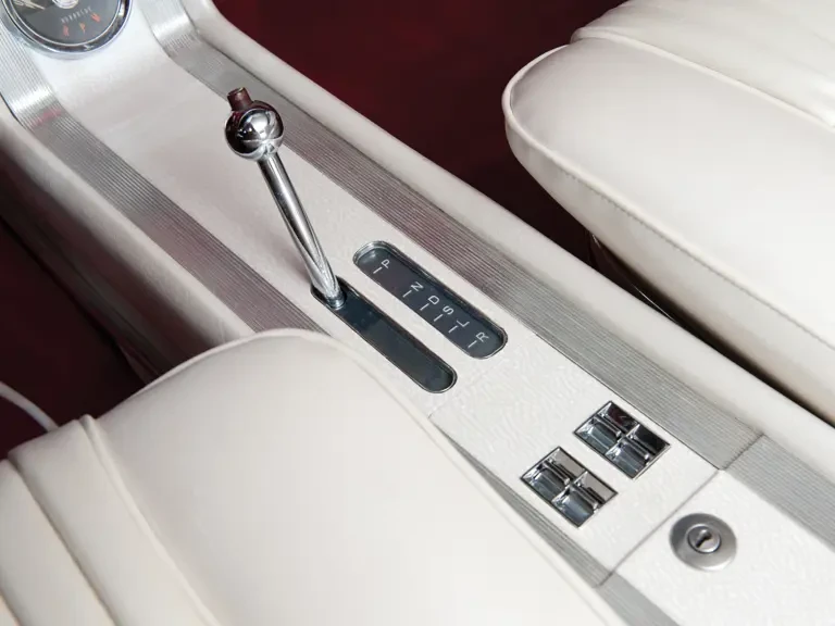 1961 Oldsmobile Starfire - Image 17 of 26