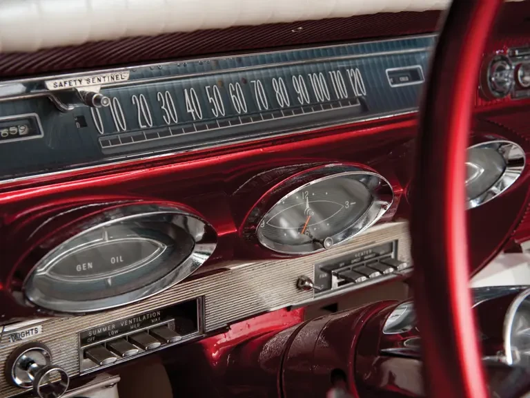 1961 Oldsmobile Starfire - Image 11 of 26