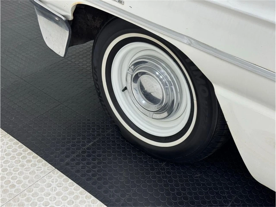 1961 Oldsmobile 88 - Image 13 of 31