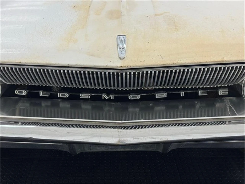 1961 Oldsmobile 88 - Image 9 of 31
