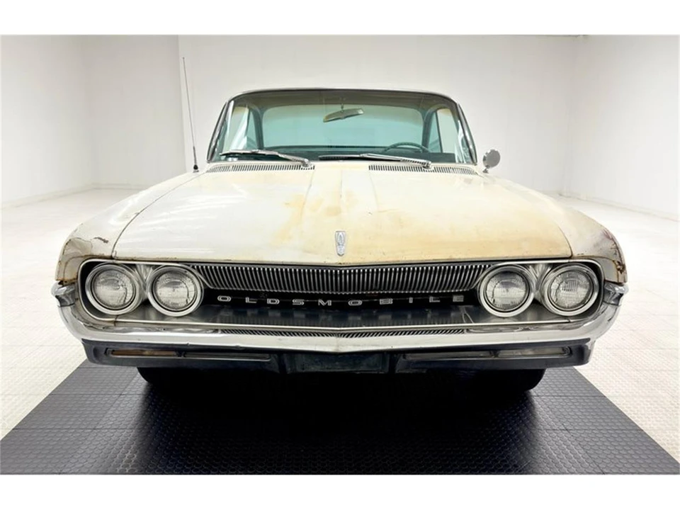 1961 Oldsmobile 88 - Image 8 of 31