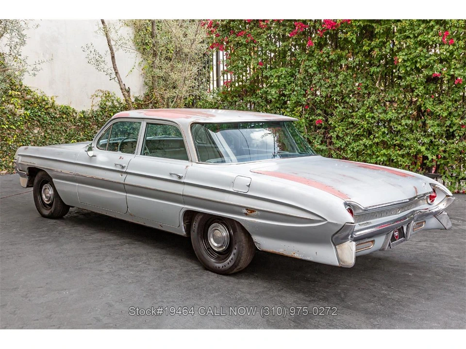 1961 Oldsmobile 88 - Image 6 of 31
