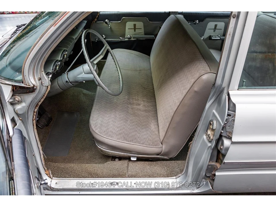 1961 Oldsmobile 88 - Image 14 of 31