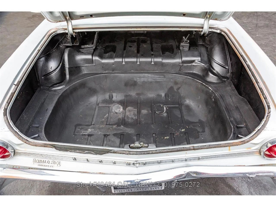 1961 Oldsmobile 88 - Image 26 of 31