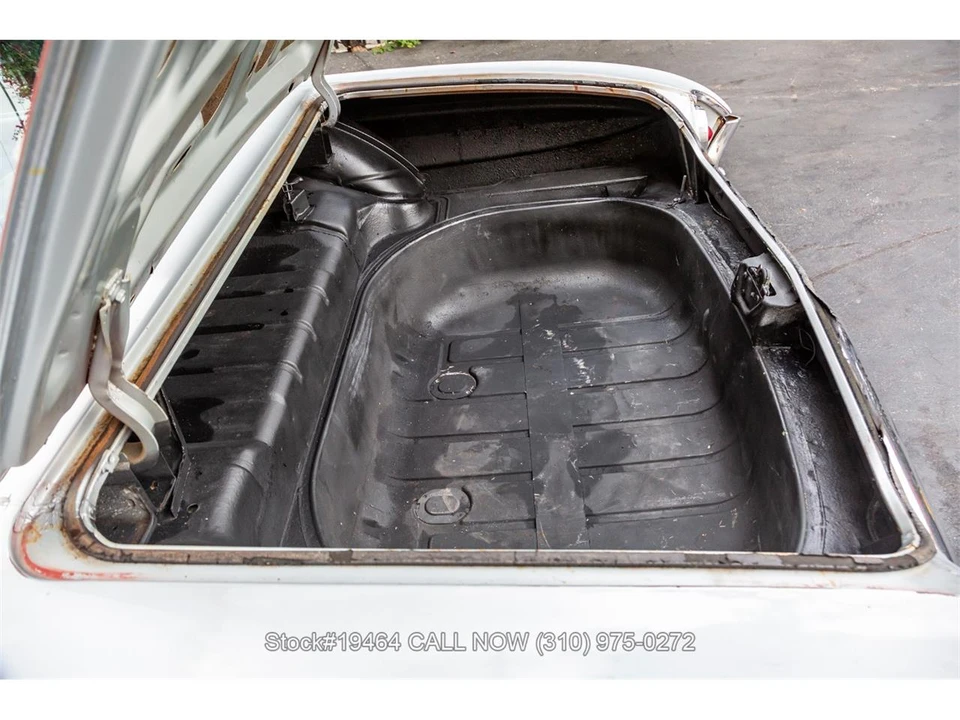 1961 Oldsmobile 88 - Image 25 of 31