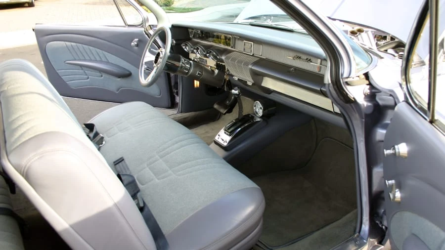 1961 Oldsmobile 88 - Image 5 of 11