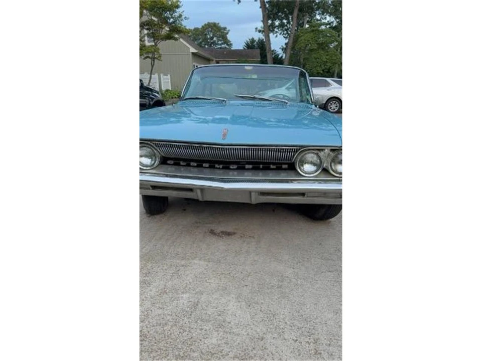 1961 Oldsmobile 88 - Image 7 of 9