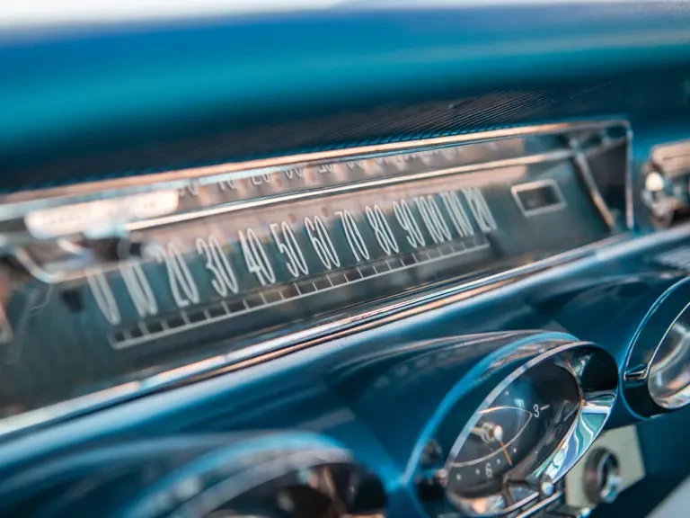 1961 Oldsmobile 88 - Image 17 of 31