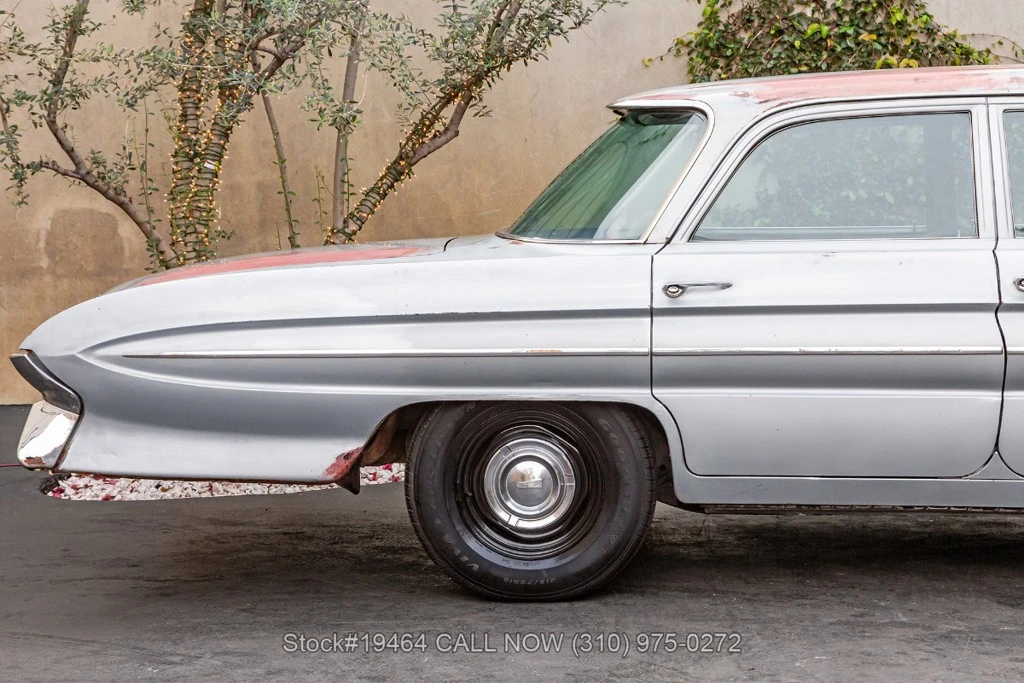 1961 Oldsmobile 88 - Image 11 of 12