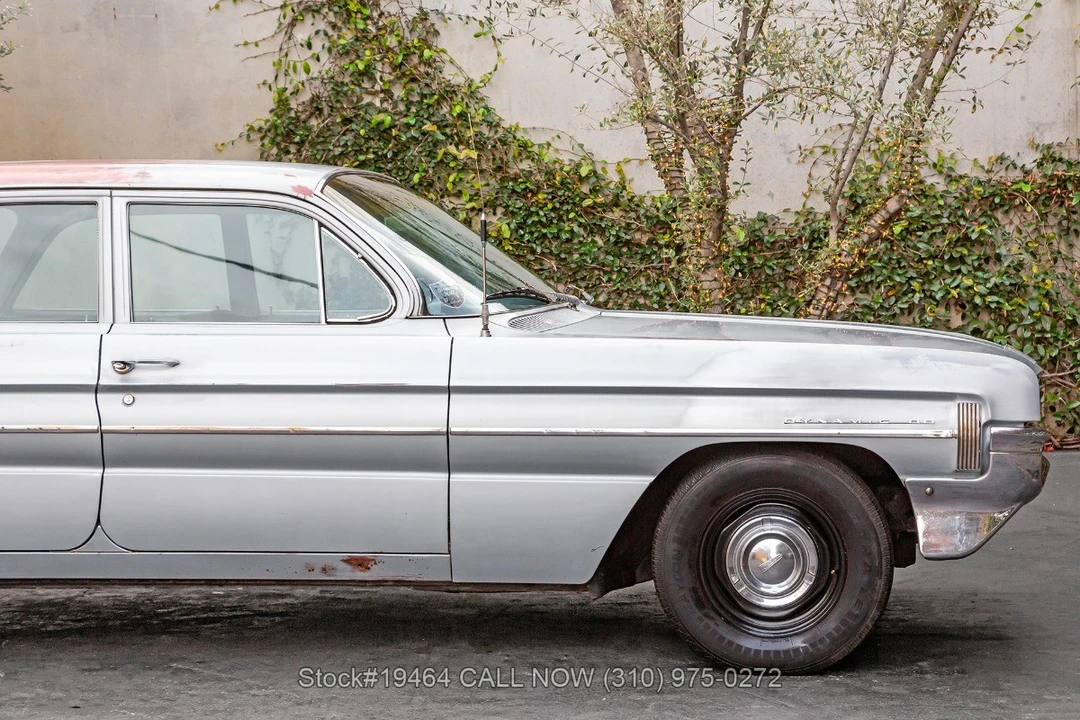 1961 Oldsmobile 88 - Image 11 of 31